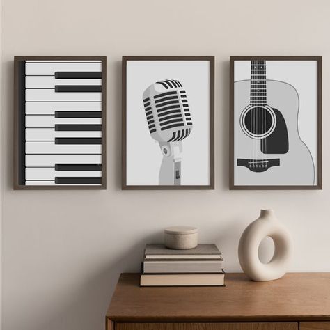 guitar room Vocal Studio Room, Musician Room Decor, Boys Music Themed Bedroom, Music Rooms Ideas, Music Room Ideas Decor, Musician Bedroom, Music Theme Bedroom, Music Studio Room Design, Music Bedroom Aesthetic