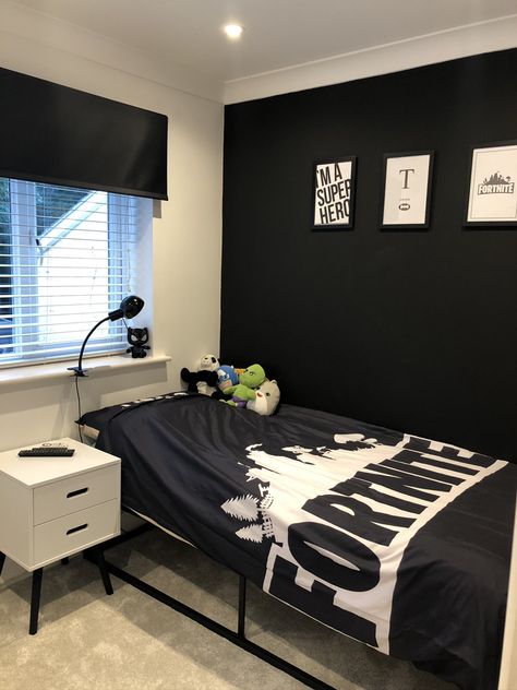 Small Room Setup Bedrooms Layout, Bad Room Design, Tiny Bedroom Design, Mens Bedroom Decor, Bedroom Ideas For Small Rooms Diy, Black Bedroom Design, Small Bedroom Ideas, Bedroom Setup, Bedroom Wall Colors