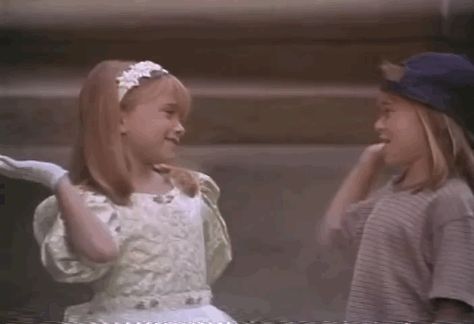 movie high five ashley olsen 1995 teamwork mary kate olsen mary kate and ashley olsen it takes two bro shake High Five Gif, Tommy Pickles, Perfect Sisters, Secret Sisters, Mary Kate Ashley, Tough Cookie, Olsen Twins, 90s Movies, Mary Kate Olsen