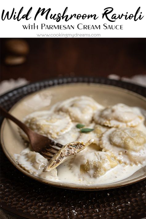 Making fresh homemade ravioli is one of the most rewarding things you can make. These delicious Mushroom Ravioli with a filling of Ricotta and Wild Mushrooms served with a creamy Parmesan sauce, will surely be a hit on your table. They're perfect for a weekend dinner or even a holiday feast with your family or friends. Wild Mushroom Ravioli, Homemade Ravioli Filling, Ravioli Recipe Homemade, Creamy Garlic Parmesan Sauce, Ravioli Filling, Mushroom Ravioli, Garlic Parmesan Sauce, Frozen Pasta, Creamy Parmesan Sauce