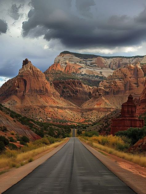 Capital Reef National Park, Pictured Rocks National Lakeshore, Colorado Plateau, Capitol Reef, Capitol Reef National Park, Adventure Bucket List, Utah National Parks, Hidden Gem, Fantasy Landscape