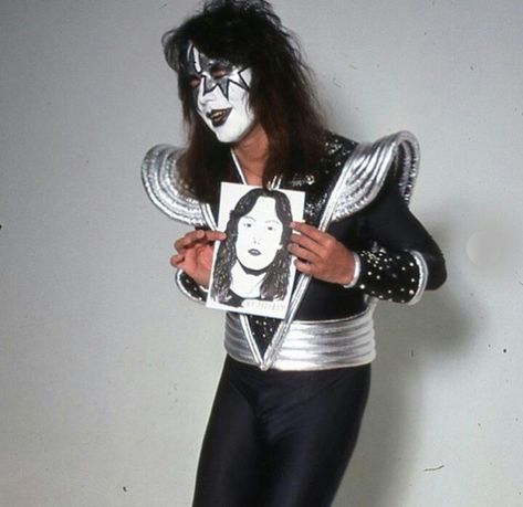 Ace Frehley Banda Kiss, Kiss Artwork, Eric Singer, Vinnie Vincent, Kiss Members, Eric Carr, Peter Criss, Kiss Army, Kiss Pictures