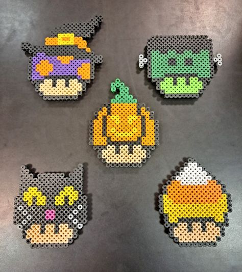 Potion Bottle Perler Beads, Mario Mushroom Perler, Halloween Perler Bead Patterns, Perler Bead Magnets, Mushroom Perler, Halloween Perler, Kandi Inspiration, Mushroom Canvas, Perler Bead Mario