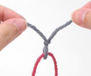 tutorials.knitpicks.com weavers-knot Weavers Knot Crochet, Weaver Knot, Weavers Knot, Knot Knitting, Join Yarn, Joining Yarn, Magic Knot, Knitting Help, Knitting Tutorials