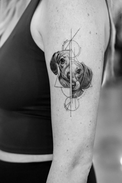 Split geometric fine line portrait of two dogs tattoo done single needle west coast black and grey LA style Geometric Dog Tattoo, Dog Portrait Tattoo, Dog Memorial Tattoos, Remembrance Tattoos, Tattoo Background, Illustration Tattoo, Silhouette Tattoos, Back Of Shoulder Tattoo, Forearm Tattoo Women