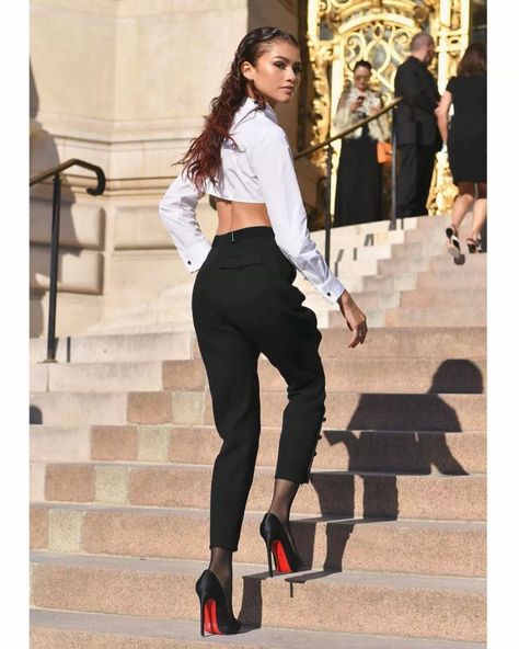 The shoes Louboutin worn by Zendaya on the account Instagram of @zendaya | Spotern Estilo Zendaya, Zendaya Outfits, Zendaya Style, So Kate, Zendaya Coleman, Heels Shoes, Celebrity Pictures, Style Icon, Celebrities Female