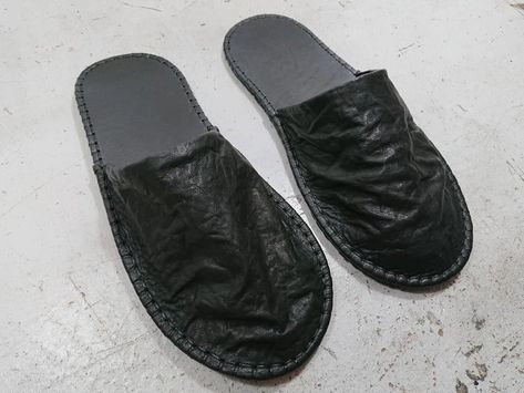 Making Leather Slippers : 9 Steps (with Pictures) - Instructables Leather Slippers Pattern, Leather Techniques, Leather Working Projects, Leather Goodies, How To Make Leather, Diy Slippers, Leather Making, Mens Leather Sandals, Soft Slippers