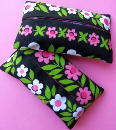 Pocket Tissue Covers, Diy Tissue Holder, Travel Tissues, Diy Fabric Purses, Scissor Case Pattern, Kleenex Holder, Pocket Tissue Holder, Tissue Pouch, Pocket Tissue