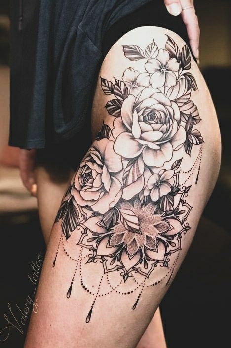 Floral Hip Tattoo, Hip Tattoo Designs, Bum Tattoo, Flower Thigh Tattoos, Hip Thigh Tattoos, Tattoos Infinity, Belly Tattoos, Hip Tattoos Women, Tattoos Geometric