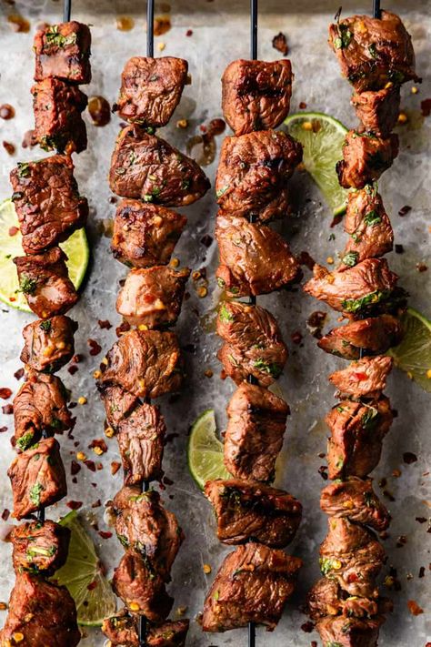 Steak Kebabs On The Grill, Steak Kabobs Marinade, Kebob Recipes Beef Kabobs, Steak Kabobs In The Oven, Beef Marinade For Kabobs, Beef Skewers Marinade, Best Beef For Kabobs, Beef Kabobs In Oven, Beef Brochette