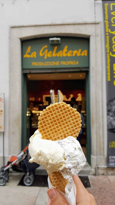 Food Photography Aesthetic, Gelato Brands, Gelato In Italy, Aesthetic Food Photography, Wallpapers Food, Gelato Italy, Chicken Aesthetic, Draw Food, Food Wallpapers