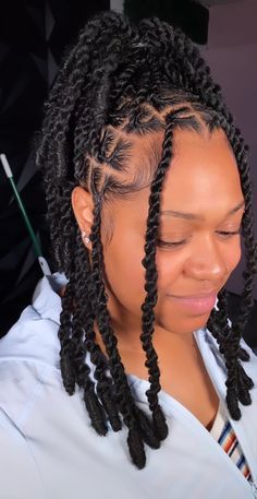 Island Twist With Curls Short, How To Do Island Twist Hairstyle, Ways To Style Island Twist Hairstyle, How To Style Island Twist With Curls, Havanna Twist Hairstyles, Latest Hair Braids, Big Box Braids Hairstyles, Twist Braid Hairstyles, Short Locs Hairstyles