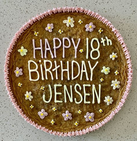 18th Birthday Cookie Cake Ideas, 18th Birthday Cookie Cake, Happy Birthday Cookie Cake Designs, Cookie Cake Birthday Designs, Cookie Cake Pizza, Cookie Cake Aesthetic, Cookie Cake Decorating Ideas Birthdays, Birthday Cookie Cake Designs, Cute Cookie Cake Designs