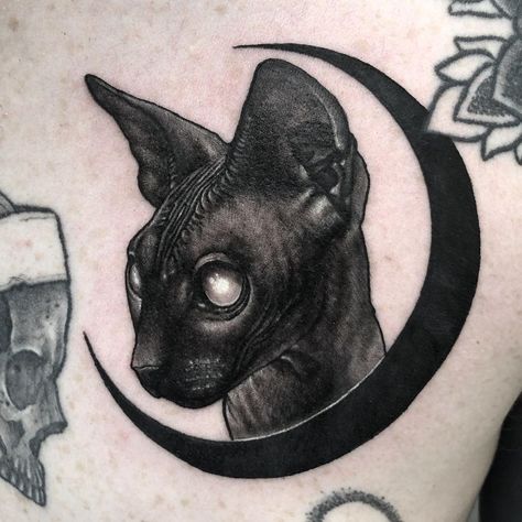 Sphynx Cat Tattoo, Sphinx Tattoo, Egyptian Cat Tattoos, Kitty Face Paint, Cat Tattoo Simple, Cute Cat Tattoo, Art Inspiration Ideas, Idea Tattoo, Black Cat Tattoos