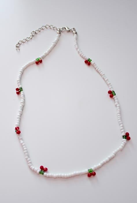 cherry beaded necklace Pearl Cherry Necklace, Red Pearl Jewelry, Seed Bead Cherry Necklace, Necklaces Beaded Ideas, Bead Cherry Necklace, Seed Bead Necklace Patterns Beach, Cherry Beads Necklace, Beaded Cherry Necklace, Seed Bead Jewelry Necklaces