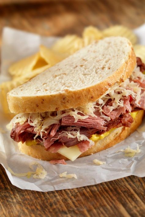 Turkey Pastrami Recipe, Hot Pastrami Sandwich, Pastrami Sandwich Recipe, Turkey Pastrami, Pastrami Recipe, Reuben Recipe, Types Of Sandwiches, Pastrami Sandwich, Deli Turkey