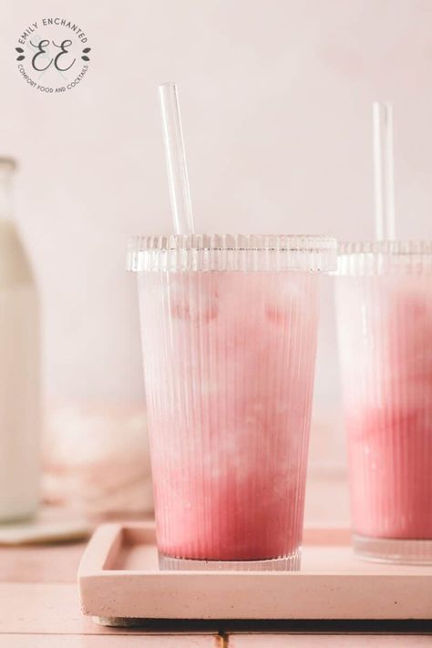 Iced Pink Latte Recipe (aka Beetroot Latte) Beetroot Latte, Parmesan Noodles, Soft Drinks Recipes, Cream Cheese Pinwheels, Pink Latte, Fresh Drink, Casserole Side Dishes, Cheese Pinwheels, Pinwheel Appetizers