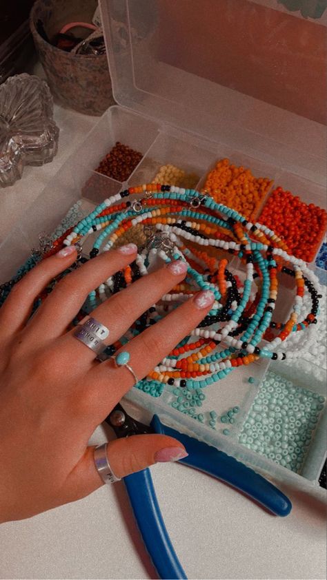 Craft Show Jewelry Display, Western Chokers, Western Jewerly, Diy Gemstone Jewelry, Jewel Makeup, Western Fashion Jewelry, Foto Cowgirl, Rodeo Jewelry, Country Fits