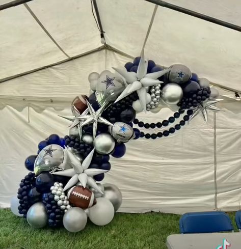 Dallas Cowboy Balloon Garland, Dallas Cowboys Trunk Or Treat Ideas, Dallas Cowboy Party Decorations, Dallas Cowboys Balloon Garland, Dallas Cowboys Birthday Party Ideas, Dallas Cowboys Baby Shower Ideas, Cowboys Football Party, Cowboys Thanksgiving, Dallas Cowboys Birthday Party