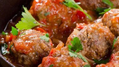 Weight Watchers Meatballs, Weight Watchers Meatball Recipe, Loaf Recipes Easy, Stove Top Stuffing Mix, Stove Top Stuffing, Smart Points Recipes, Ww Meals, Weight Watcher Dinners, Stuffing Mix