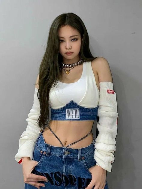 Pretty Savage, Blackpink Jennie, Hair, On Instagram, Blue, White, Instagram