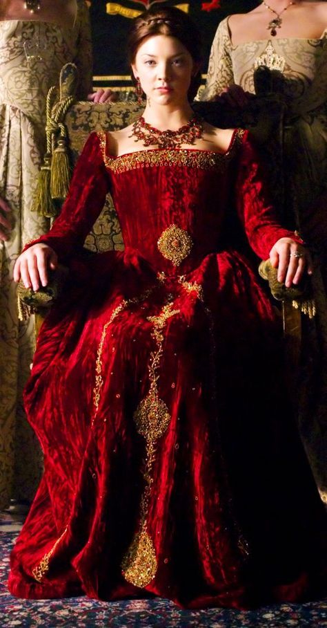 Anne Boleyn- The Tudors Queen Dress Royal Medieval, Queen Dress Royal, Red Queen Aesthetic, Queen Outfits Royal, The Tudors Costumes, Tudor Gown, Tudor Period, Tudor Dress, Tudor Fashion