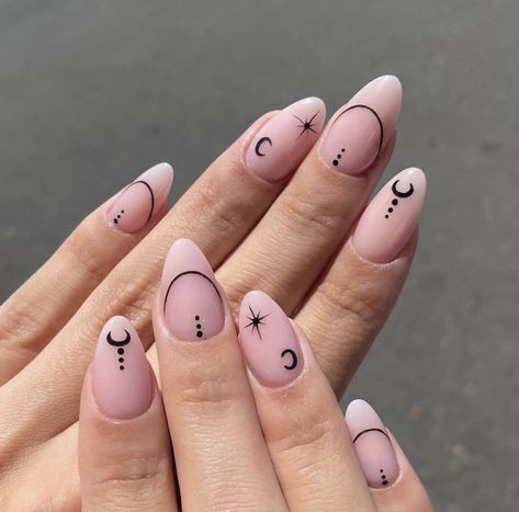 Witchy Nail Designs Short, Witchy Short Nails, Nails Moon And Stars, Witchy Nails Short, Moon And Stars Nail Art, Minimalist Nails Almond, Short Witchy Nails, Moon Star Nails, Moon Nails Design