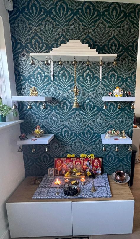 Indian Altar Puja Room, Mini Mandir In Home, Swami Room Ideas, Mandir Makeover At Home, Puja Shelf Ideas, Pooja Corner In Living Room, Puja Corner Ideas, Diy Pooja Mandir Usa, Mandir Diy Ideas