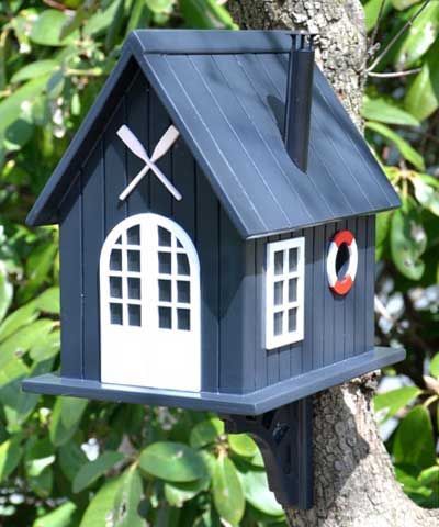 1000+ ideas about Bird Houses Painted on Pinterest | Birdhouses, Painted Birdhouses and Wooden Bird Houses Birdhouse Crafts, Cool Bird Houses, Bee Houses, Beautiful Birdhouses, Lakefront Living, Bird House Plans, Unique Bird Houses, Bird House Kits, Bird Aviary