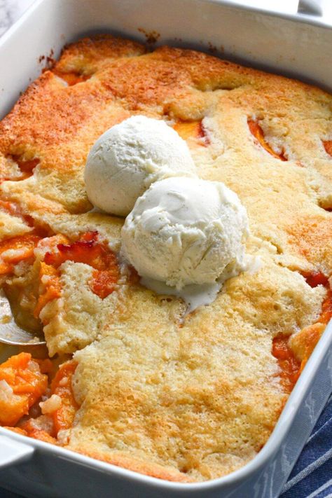 Breakfast Biscuit Recipe, Good Peach Cobbler Recipe, Coconut Macaroons Easy, Candy Homemade, Best Peach Cobbler, Homemade Peach Cobbler, Cobbler Recipes Easy, Easy Peach Cobbler Recipe, Lazy Man