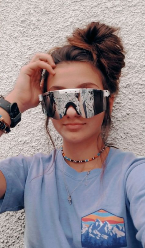 Preppy Pit Vipers, Viper Glasses Aesthetic, Put Vipers Sunglasses Aesthetic, How To Style Pit Vipers, Pit Viper Sunglasses Outfit, Pit Vipers Sunglasses Aesthetic, Pitvipers Sunglasses, Country Sunglasses, Western Hairstyles