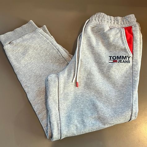 Unisex Tommy Hilfiger Grey Joggers Chunky Sweater Outfit, Tommy Hilfiger Pants, Sweater Outfit, Grey Joggers, Chunky Sweater, Tommy Jeans, Sweater Outfits, Tommy Hilfiger, Athletic Jacket