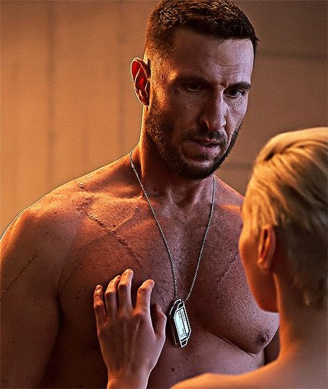 Men Short Hair Fade, Master Chief Halo, Mad Sweeney, Pablo Honey, John 117, Pablo Schreiber, Halo Series, Chest Workouts, Male Physique