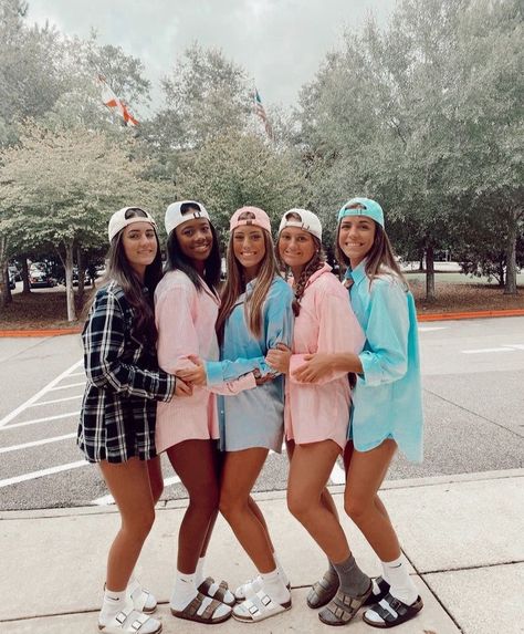 Preppy Day Spirit Week, Frat Theme Football Game Outfits, Frat Outfits Football Game, Simple Preppy Halloween Costumes, Group Themes Outfits, Frat Night Student Section Outfits, Spirt Days Ideas Outfits, Best Friend Halloween Costumes 2022, Frat Boy Outfits For Girls Costume Ideas