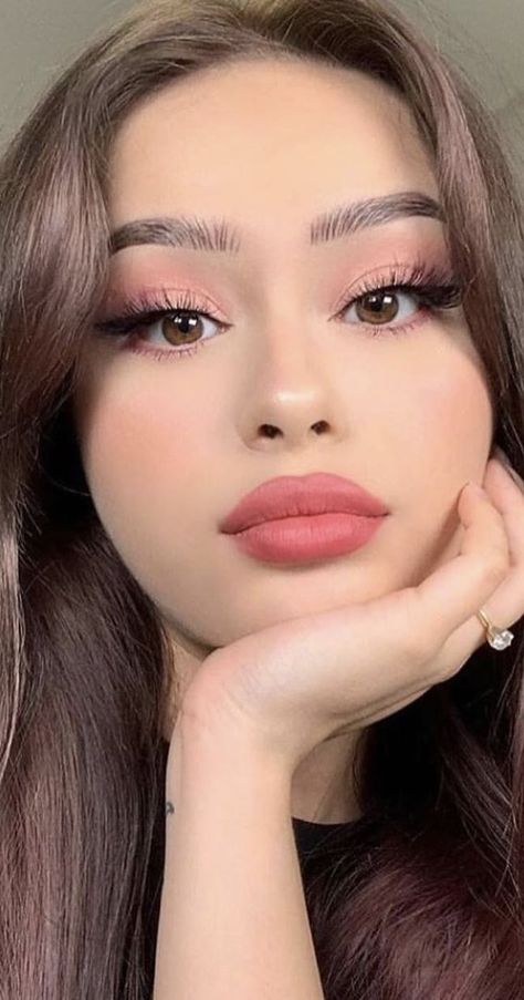 Cute Makeup Looks Aesthetic Soft, Soft Natural Makeup Looks, Soft Elegant Makeup, Pink Nude Makeup, Soft Nude Makeup, Makeup Ideas Soft, Glam Party Makeup, Hot Makeup Looks, Nude Makeup Looks