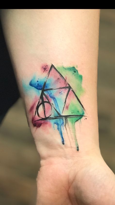 Nerd Tattoo Ideas, Tri Force Tattoo, Zelda Watercolor, Tattoo Harry Potter, Harry Potter Watercolor, Zelda Tattoo, Nerd Tattoo, Tattoo Watercolor, Bottle Tattoo