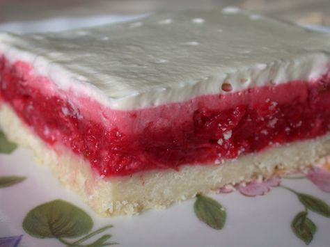 Strawberry Squares | Food.com Strawberry Squares, Strawberry Cheesecake Lush, Strawberry Curd, Cheesecake Lush, Strawberry Cream Pie, Cakes Strawberry, Dessert Bar Recipes, Whipped Icing, Bars And Squares