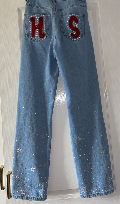 harry styles love on tour HS trousers pants stars red denim blue jeans gems rhinestones hslot HSLOT 2023 inspo inspiration ideas Harry Styles Jeans Diy, Hs Pants Harry Styles, Harry Styles Pants Diy, Diy Harry Styles Outfits, Harry Styles Trousers, Harry Concert Outfit Ideas, Hs Jeans, Hslot Outfit Ideas 2023, Harry Styles Denim