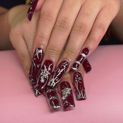 Chrome Nails Gel, Nail Ideas 2022, Nails Dark Red, Nails Gothic, Nails Goth, Nails Gel Polish, 2022 Nails, Dark Red Nails, Red Gothic