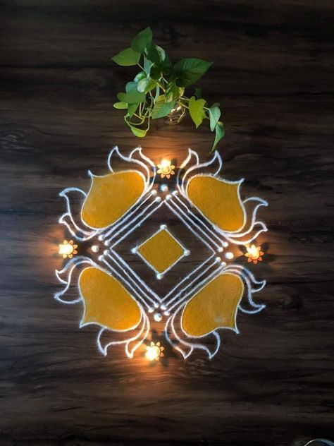 Easy Rangoli Ideas, Lotus Flower Rangoli, Rangoli Lotus, Line Architecture, Easy Diwali Rangoli, Lotus Rangoli, Easy Rangoli Designs Videos, Using Stencils, Rangoli Designs Photos