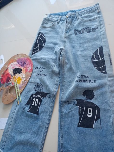 Kageyama Tobio, Hinata, Haikyuu, Handpainting, Fabric Paint, Painting Jeans With Anime Print, Haikyuu Outfits Inspired, Anime Jeans Painting, Haikyuu Embroidery, Painting On Pants Ideas, Haikyuu Clothes, Painting Pants, Custom Painted Jeans, Handpainted Jeans