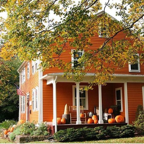 10/01/16 Happy October Tomris! I picked this one because the porch looks so inviting and pretty with all the Autumn colors. Have a great day my friend! xoxo Marty Orange House, The Porch, Farmhouse Design, Autumn Home, Fall Thanksgiving, Decoration Design, Porch Decorating, House Colors, Country House