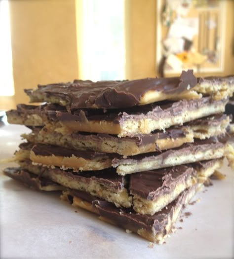 One of my SIL's signature treats is her Skor bars. She first made them for us when she and my brother came to live with us in Australia for a year. Every time there was a function with my husbands family during that time, Skor bars were requested. My niece turns 21 today, and now 8 years since we all first tasted the this recipe, her only request - Skor bars. Andrea is not here to make them :( but has left me with the recipe. So delicious, it tastes like the real deal. Skor bars recipe 1.... Ritz Cracker Toffee, Skor Bars, Toffee Dessert, Saltine Cracker Toffee, Chewy Toffee, Blue Shed, Easy Toffee, Saltine Cracker, Bark Recipes