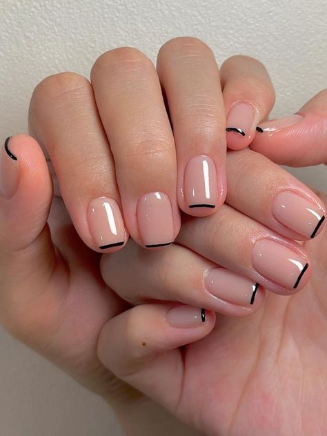 short, thin black French tips Classy Black Nail Designs, French Nails With Black, Basic Manicure, Classy Black Nails, Black French Tip Nails, Short French Nails, Black French Nails, Black French Tip, Natural Nails Manicure