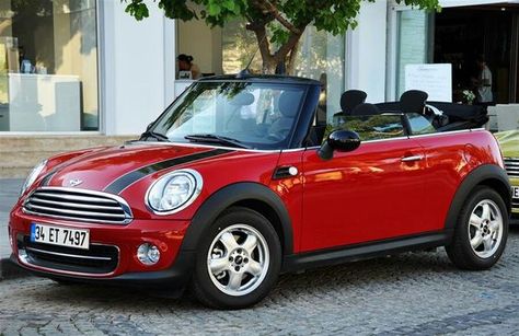 Red Mini Cooper Convertible Mini Cooper Cabrio, Bentley Auto, Red Mini Cooper, Mini Cabrio, Cooper Car, Mini Cooper Convertible, Mini Copper, Aston Martin Dbs, Mini Convertible