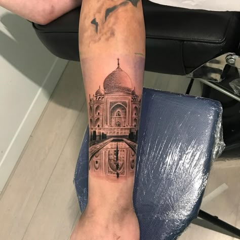 Taj Mahal Tattoo Ideas, Mosque Tattoo, Taj Mahal Tattoo, Mahal Tattoo, Taj Mahal Drawing, Land Mark, Sultan Palace, Castle Tattoo, Idea Tattoo