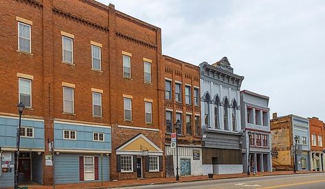 Douglas Lake, Scary Haunted House, Air Stream, Victorian Buildings, The Art Of Storytelling, Scenic Roads, Historical Landmarks, Smoky Mountain National Park, Scenic Beauty