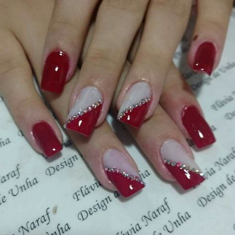 Valentines Manicure, Manicure Christmas, Red Nail Art, Manicure Nail Designs, Red Acrylic Nails, Christmas Gel Nails, Nail Designs Valentines, Nails Design With Rhinestones, Pretty Nail Art Designs