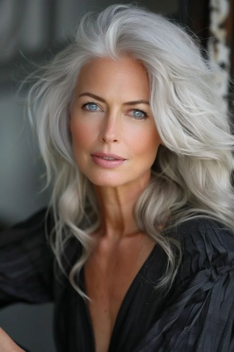 Women In Their 50s Aging Gracefully, Long Silver Hair, Hair Color Guide, Women Haircuts Long, Silver Haired Beauties, Grey Hair Inspiration, Beautiful Gray Hair, Silver Hair Color, Silver Grey Hair