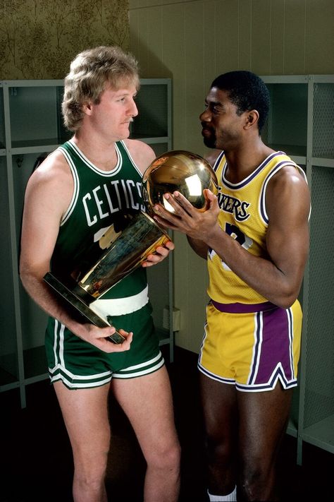 #nba #80s #celtics #lakers #showtime #sports #basketball #larrybird #magicjohnson Nba Championship Trophy, Bird Magic, Basket Nba, Nba Championship, Lakers Basketball, Nba Championships, Nba Legends, Sports Hero, Nba Stars